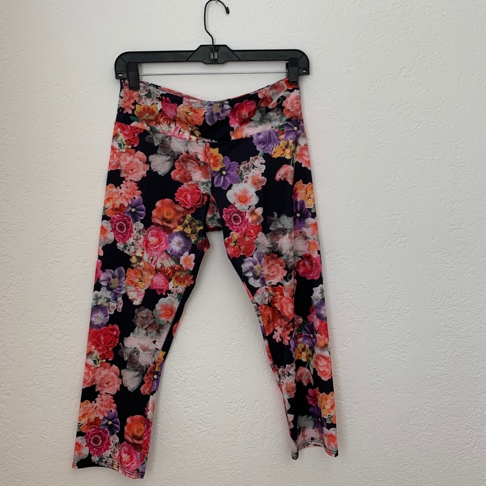ANTHROPOLOGIE floral workout leggings